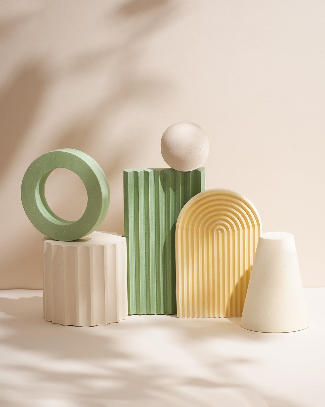 Concrete vs Acrylic vs Wood Display Stands: Which Material Is Best?
