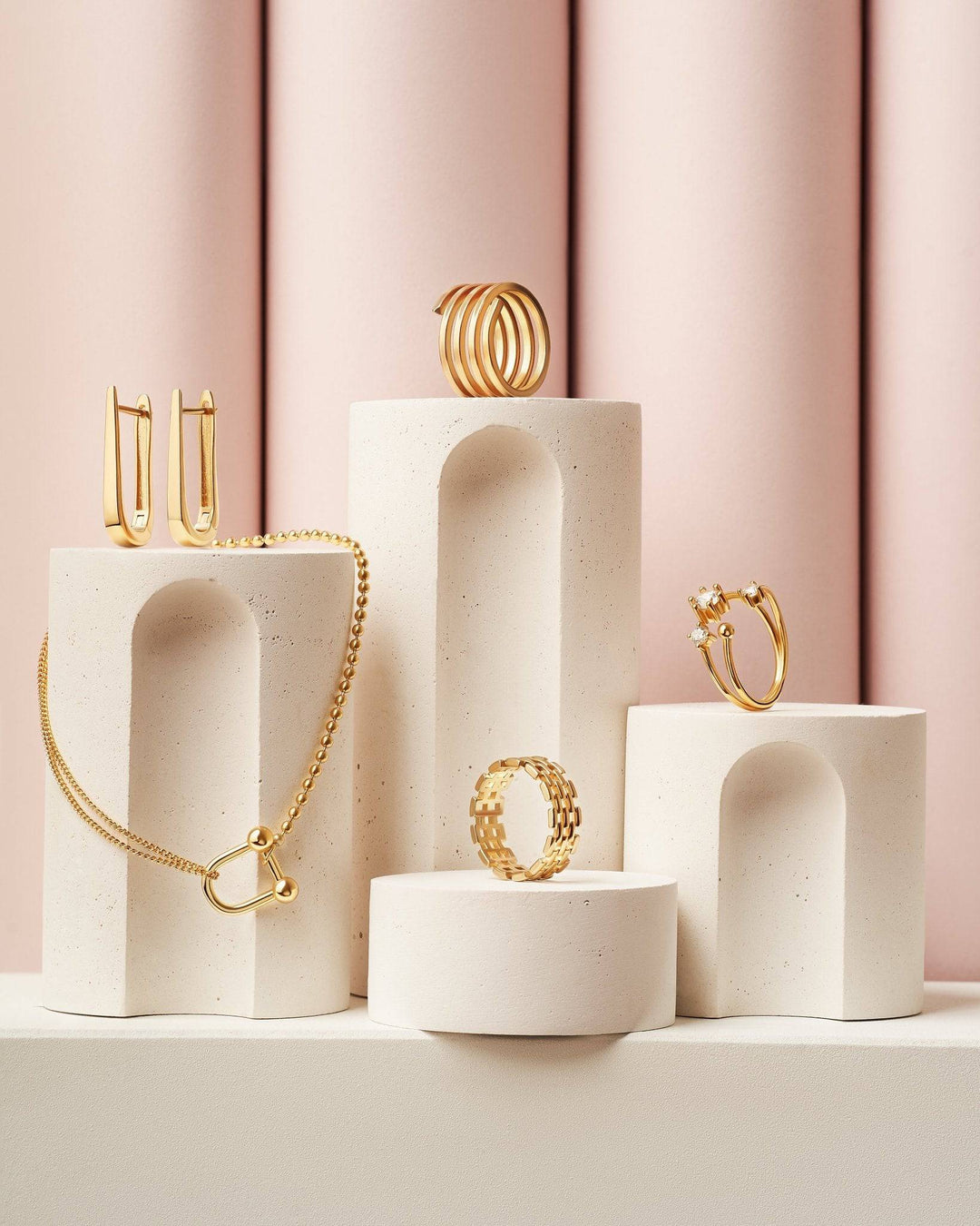 Cylinder Candlestick Prop Set - Content Props