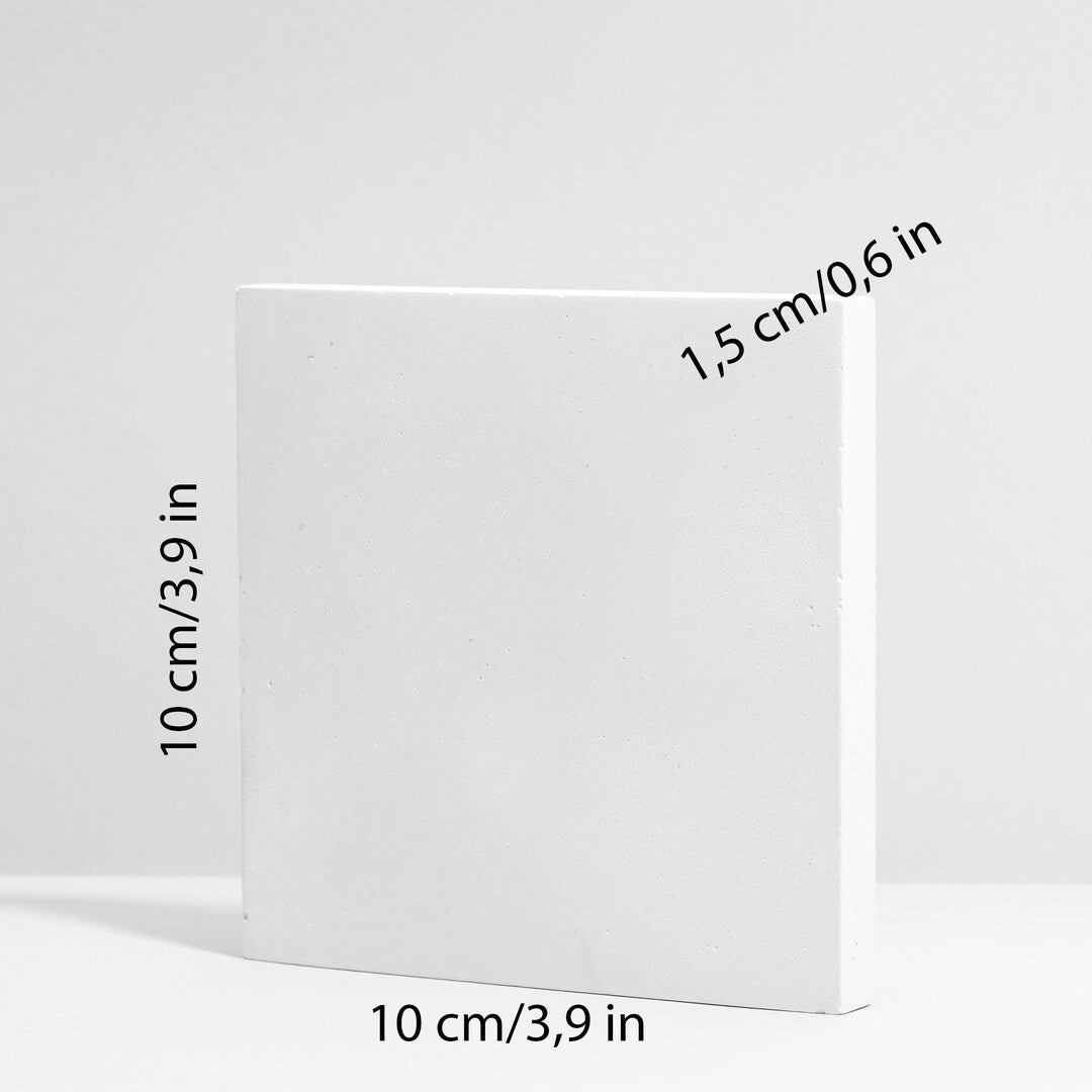 Square display block 10 x 10 x 1.5 cm with smooth matte finish