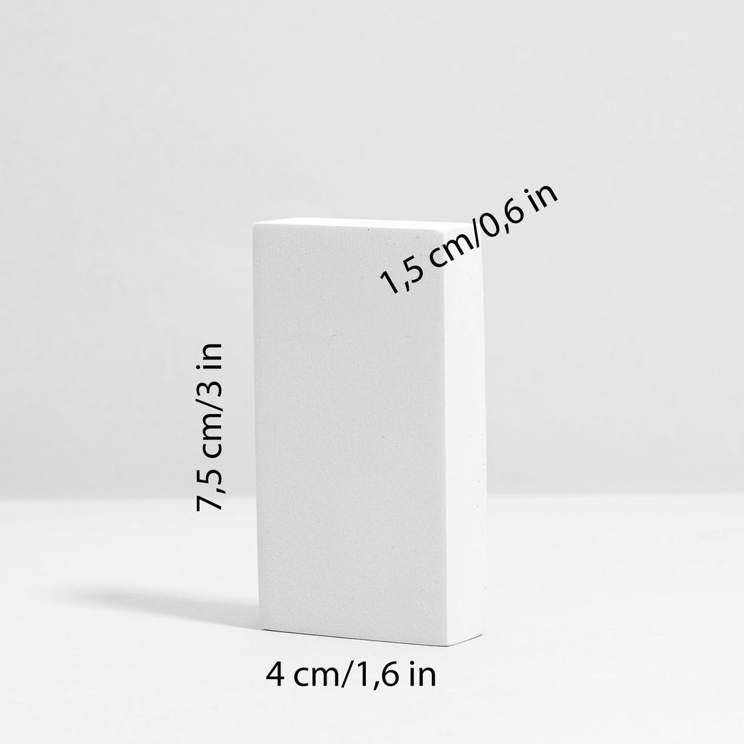 Upright white display block approx. 7.5 x 4 x 1.5 cm