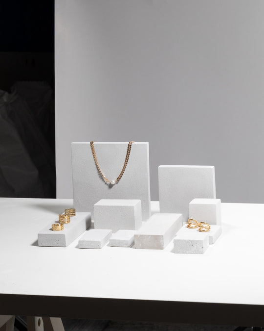 Modulares Schmuck-Display-Block-Set, 10-teilig, in Hellgrau