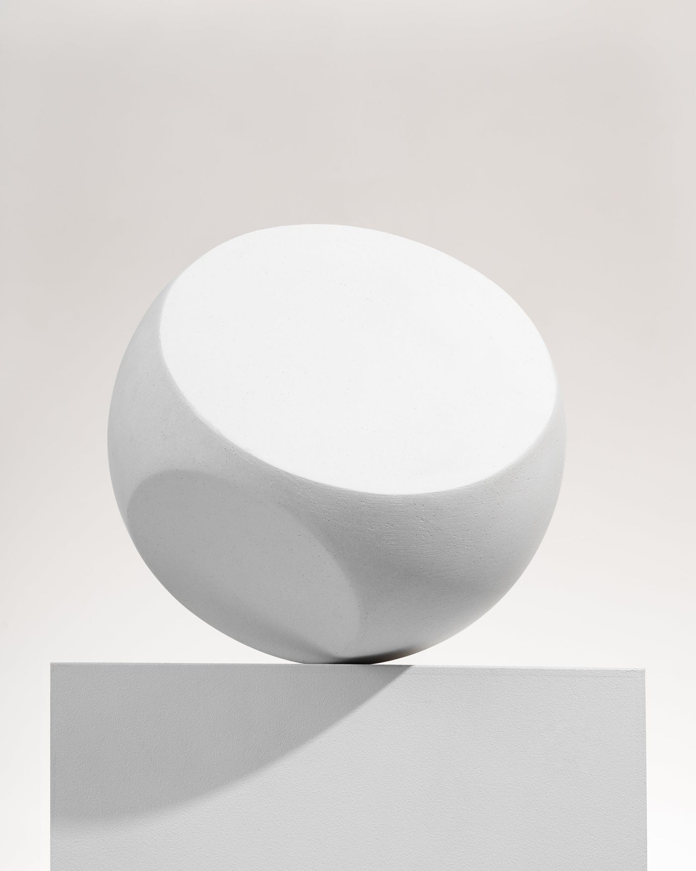 Підставка для ювелірних виробів Half Sphere 11 x 8 см