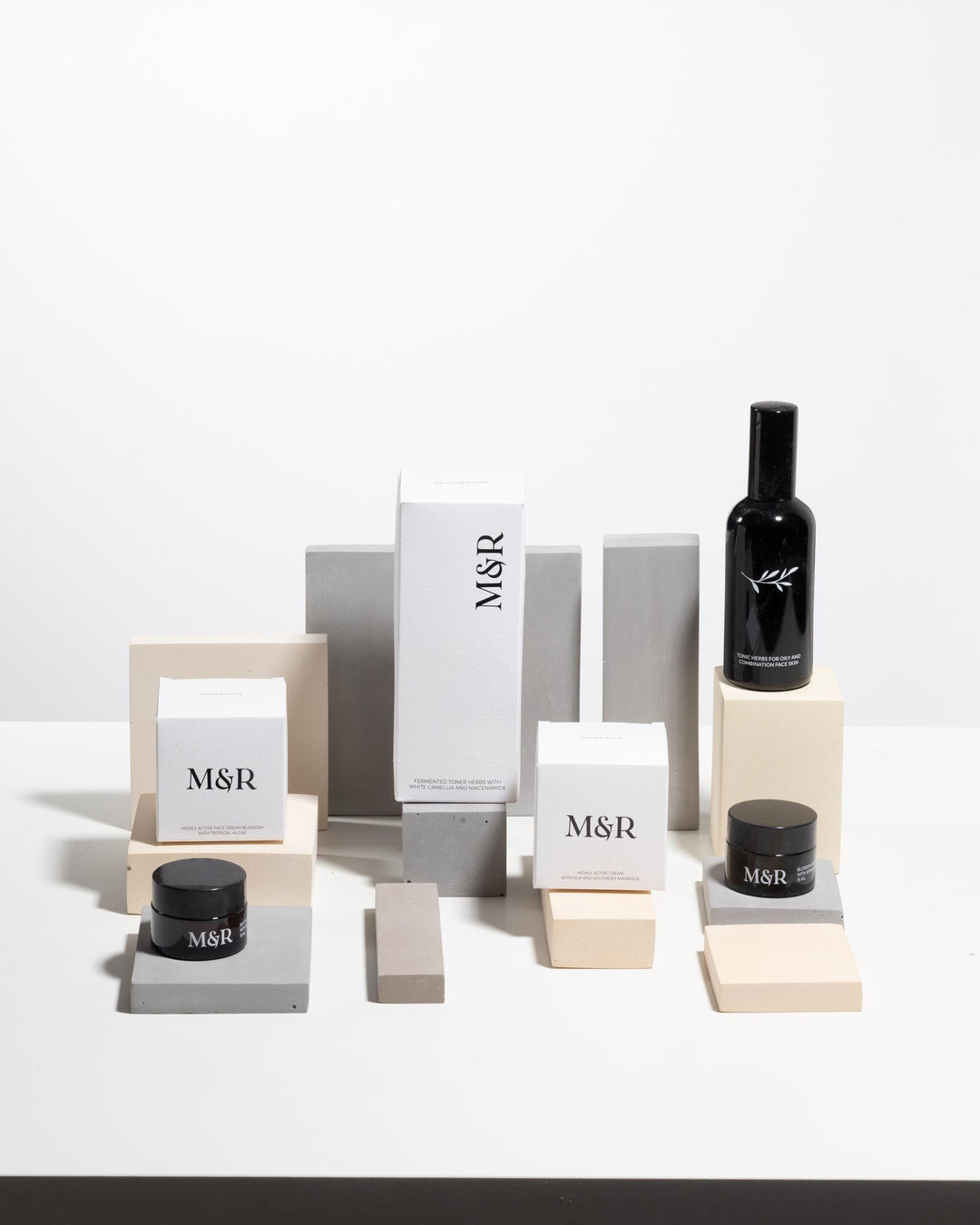 Neutral product display blocks for cosmetics presentation