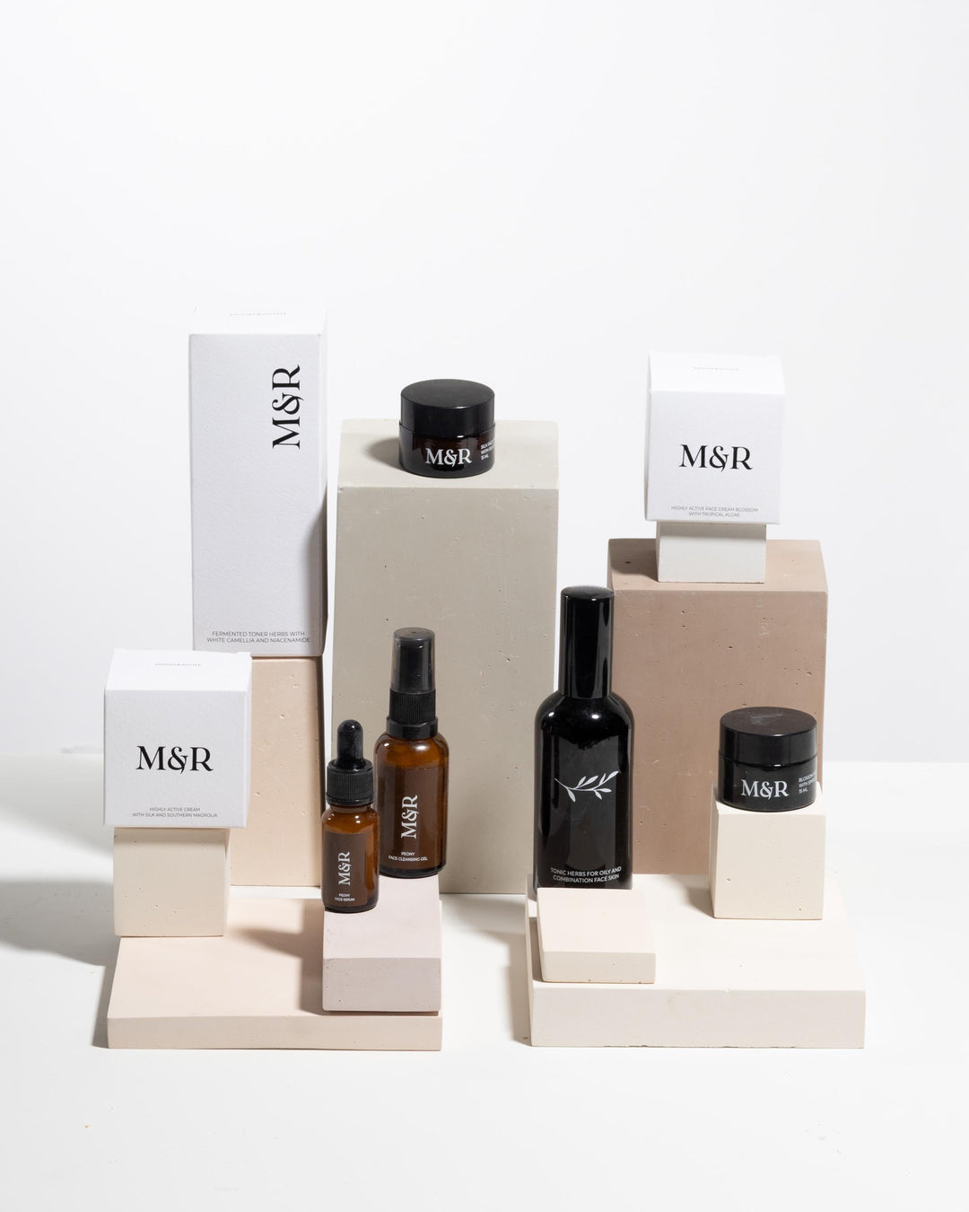 Skincare display stand arrangement for beauty counter