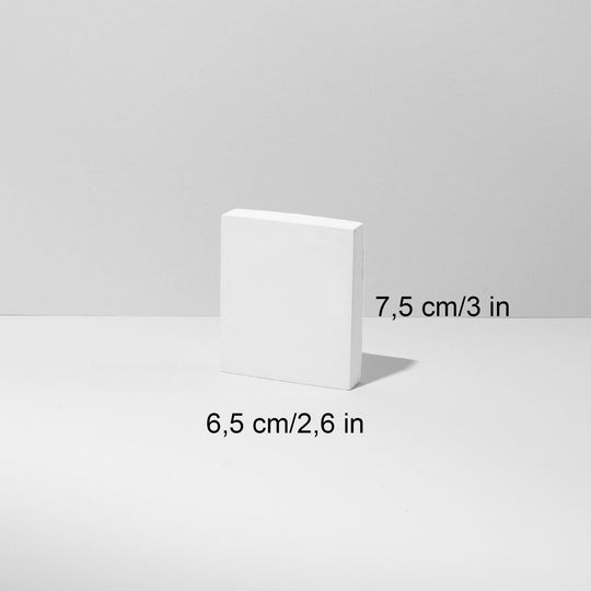 Tall display block approx. 19 x 6.5 cm (7.5 x 2.6 in) in matte finish