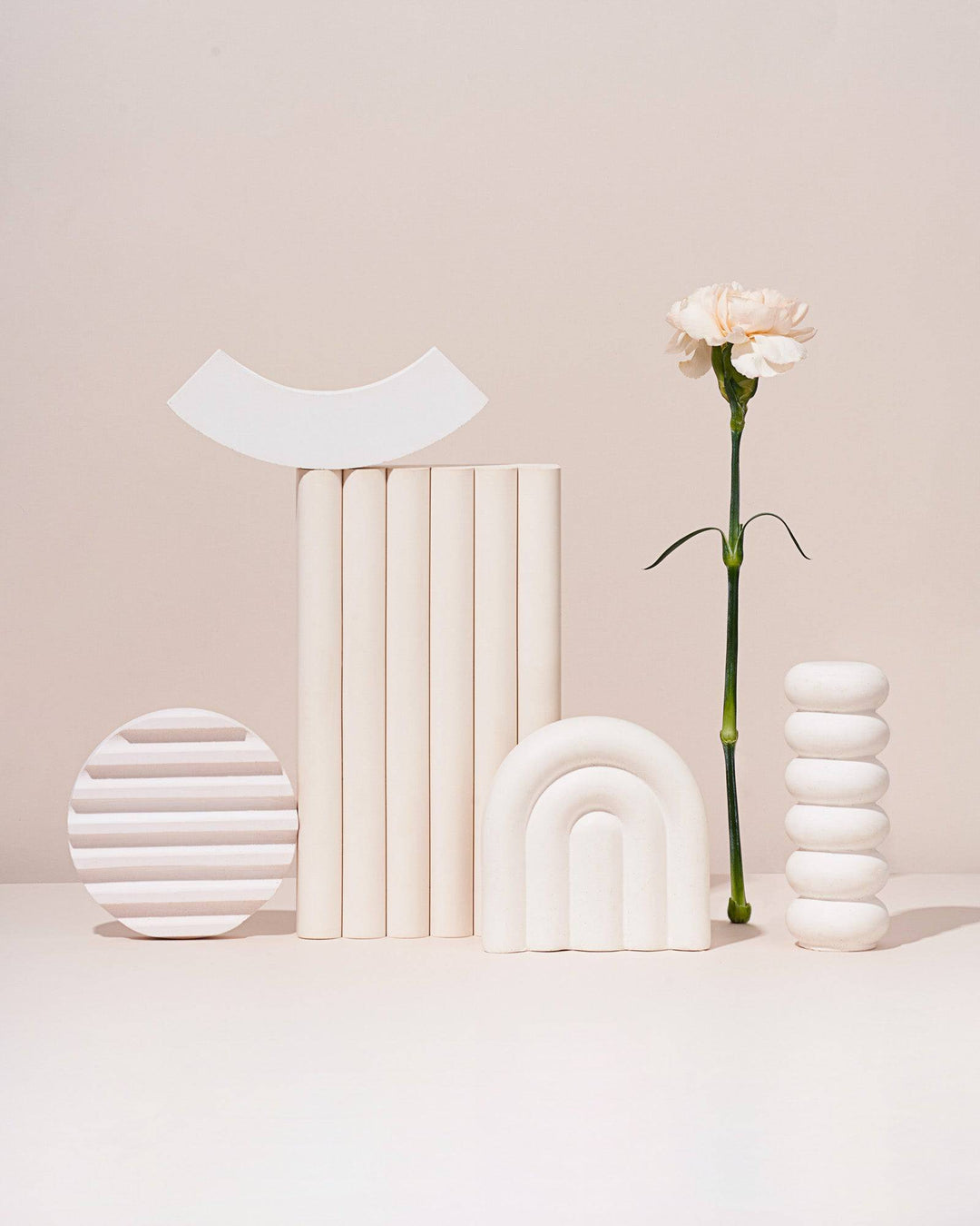 Curved Geometric Display Prop - Content Props