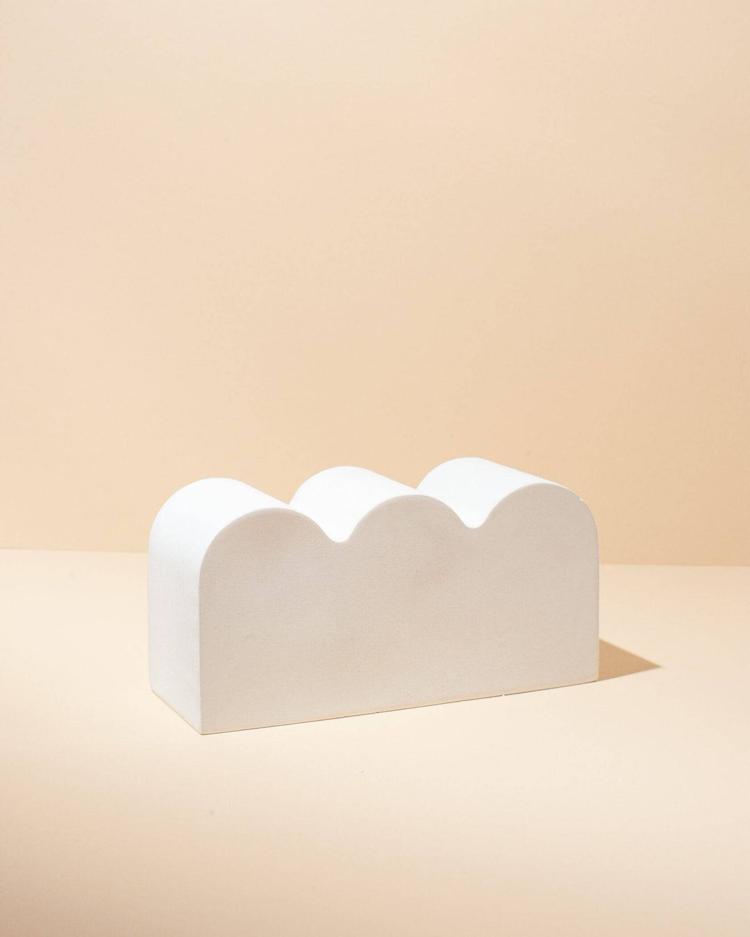 Wave Podium Prop 15x5.5 cm - Content Props