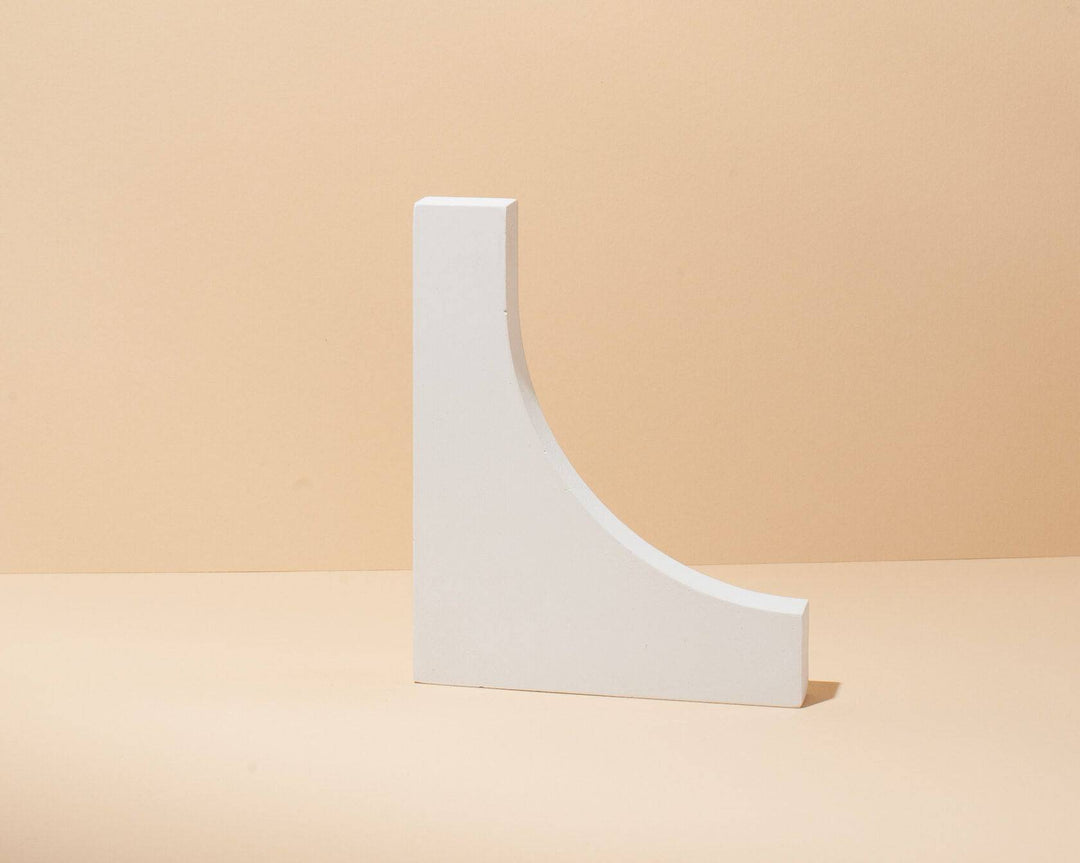 Curved Edge Geometric Prop - Content Props