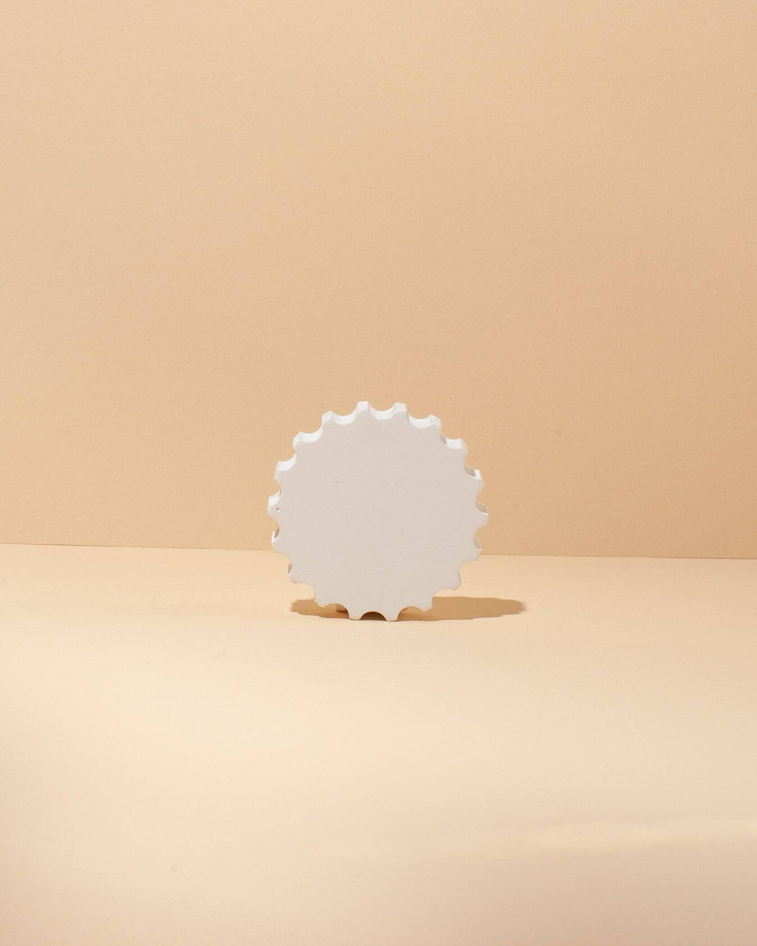 Small Gear Shape Prop 7.5 cm - Content Props